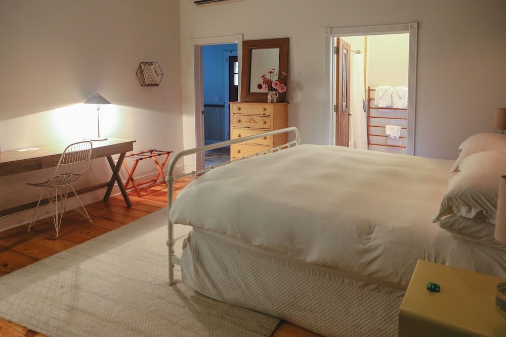 The North Branch Inn Room, 1 King Bed, Non Smoking, Ensuite