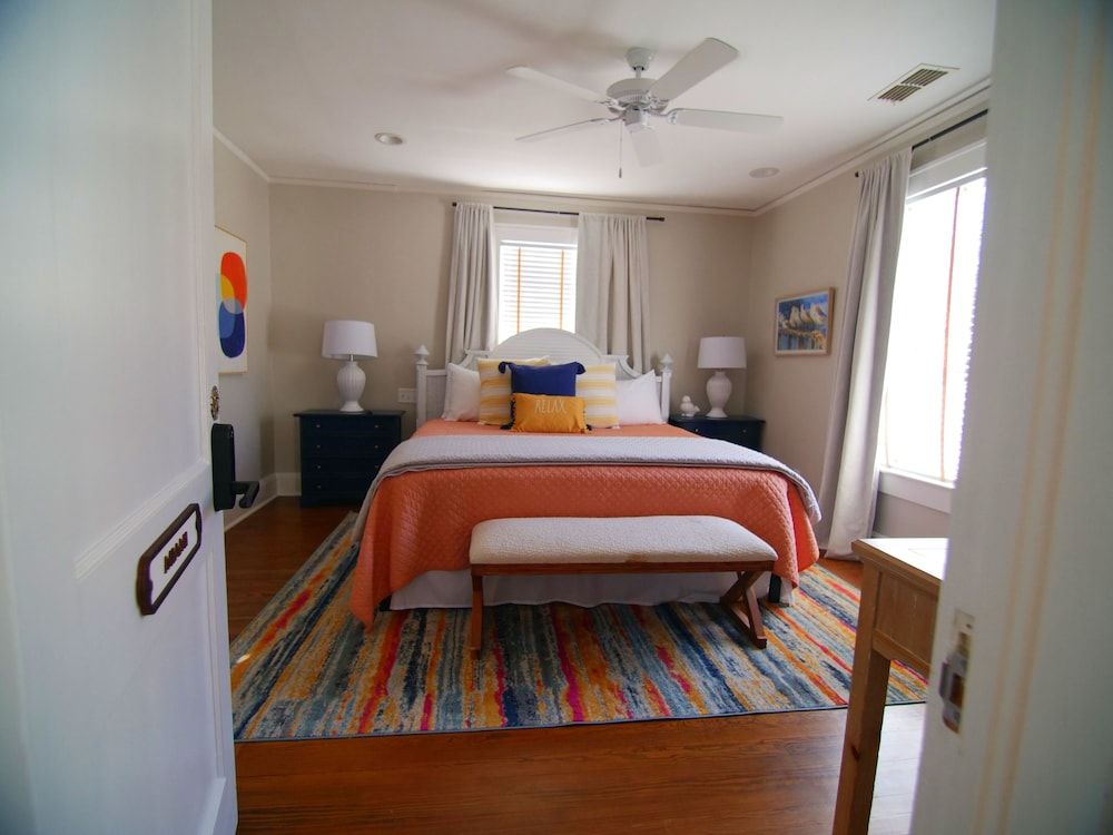 The Capitol Inn Tallahassee Miami 2