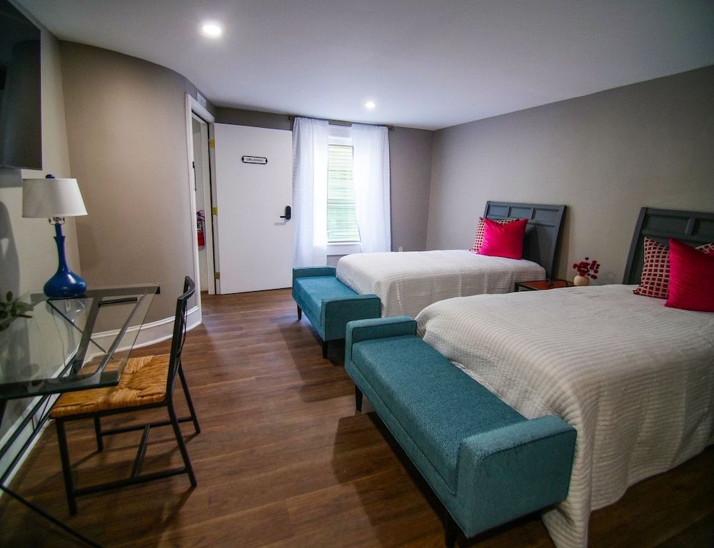 The Capitol Inn Tallahassee Orlando 2