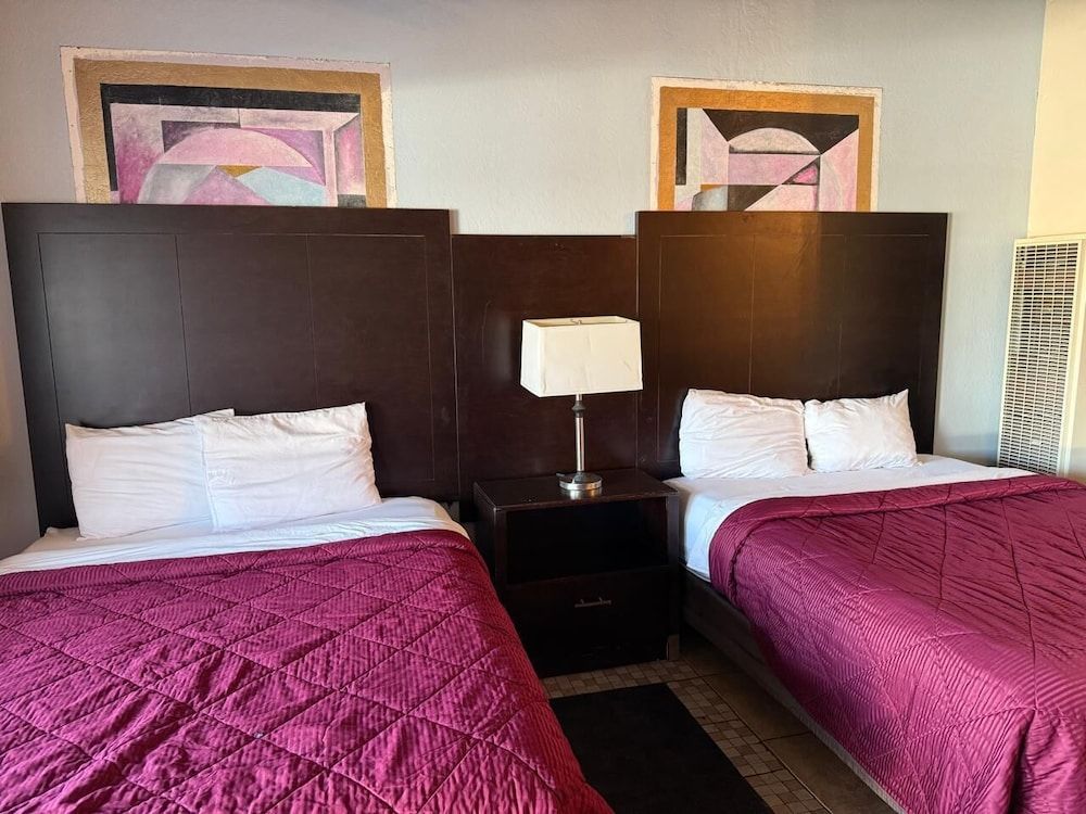 Cinderella Motel Economy Room, 1 Double Bed