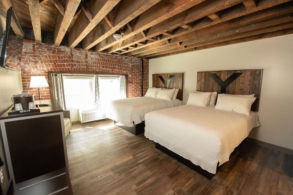 Signature Room, 2 Queen Beds
