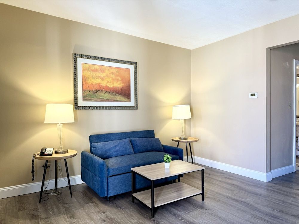 The Boston Hotel Studio 6