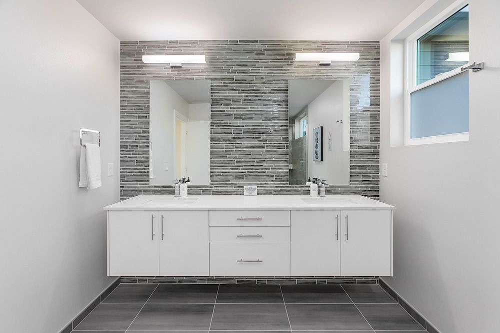 Red Maple Retreat in Judkins Park Classic Apartment 17