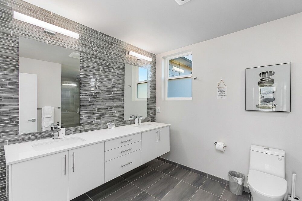 Red Maple Retreat in Judkins Park Classic Apartment 16