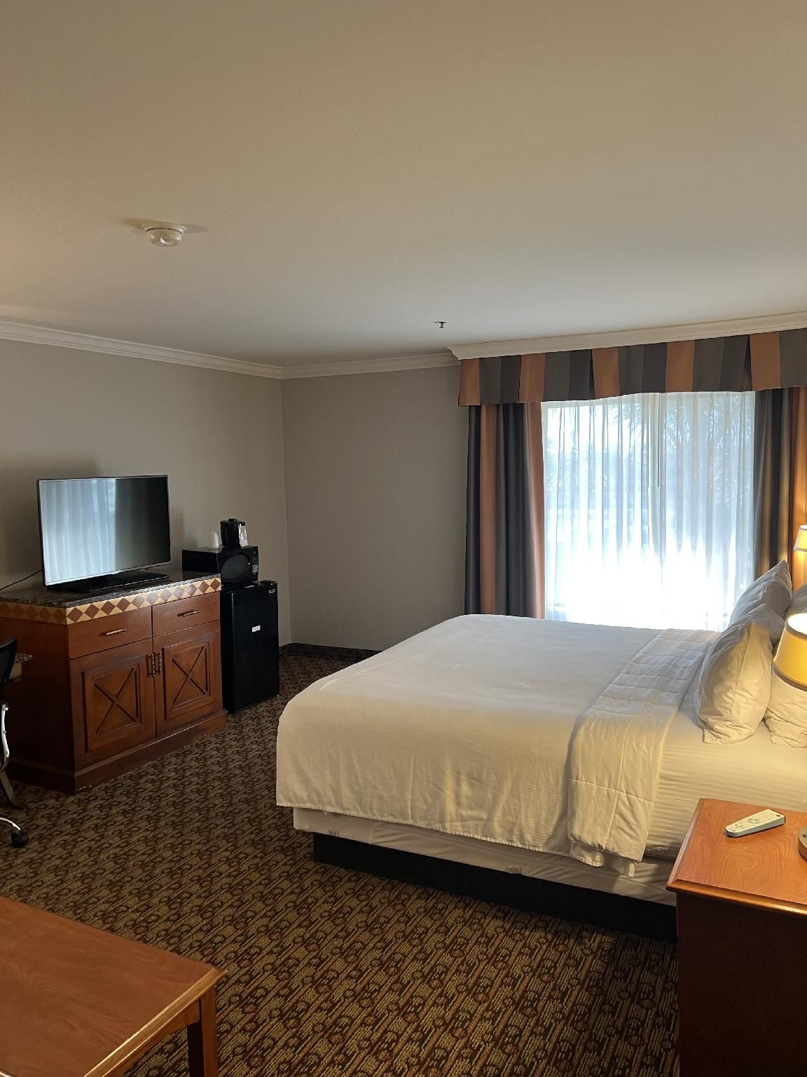 King Room - Non-Smoking