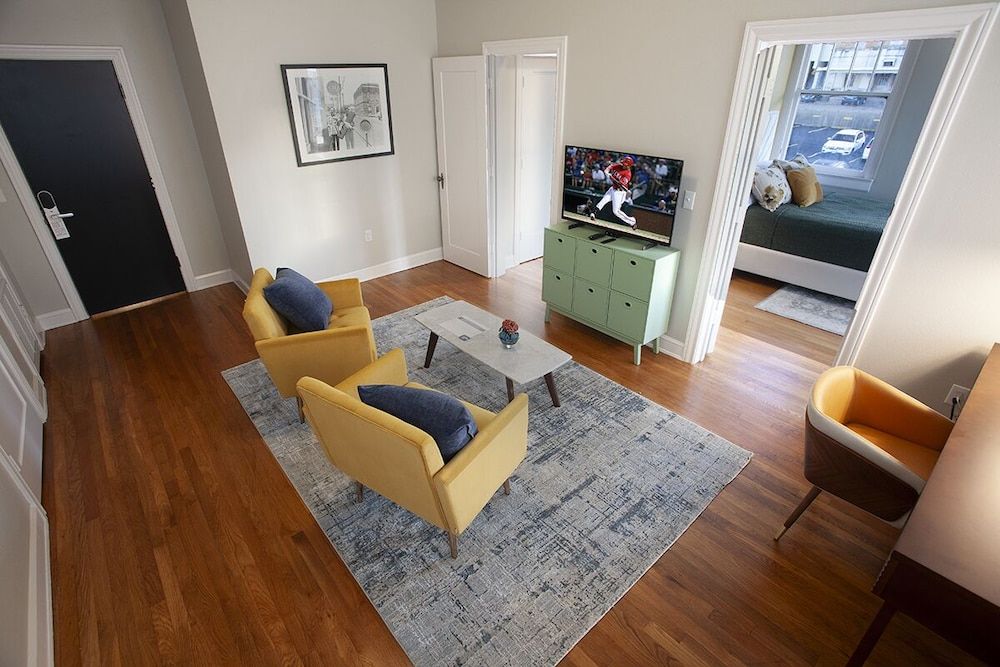 Greyhound Inn Junior Suite 4