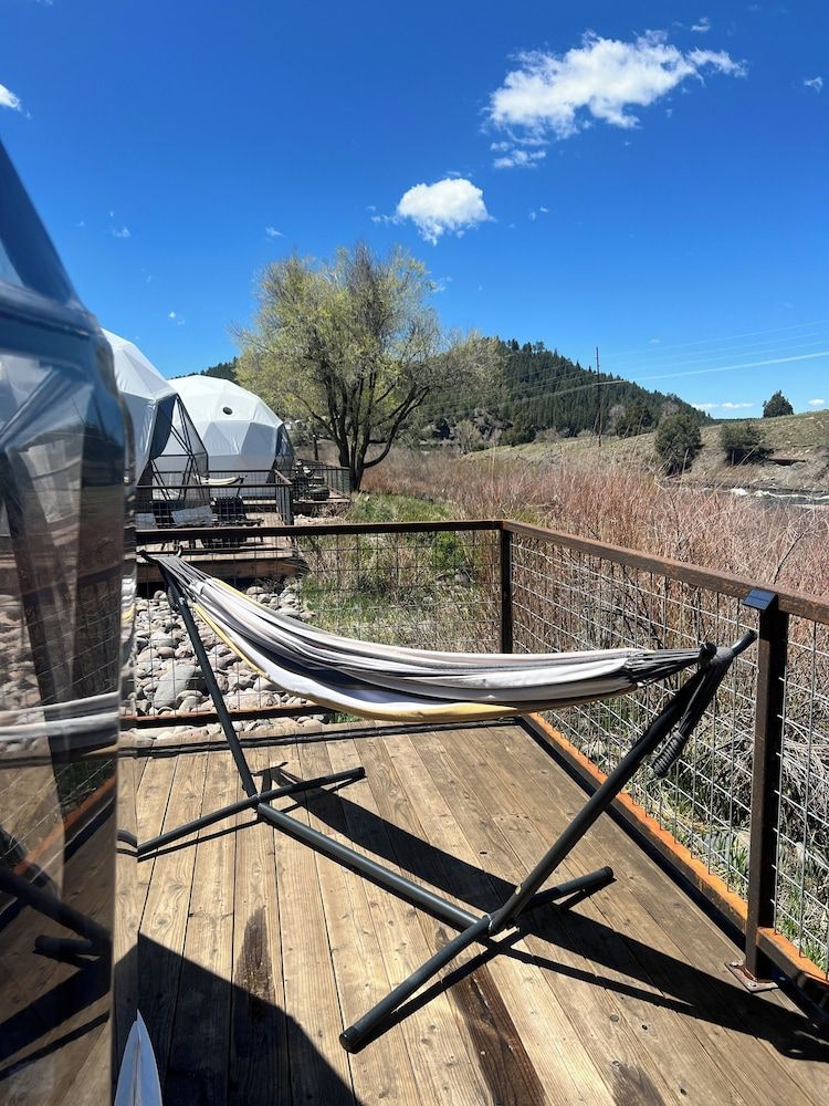 Pagosa River Domes Deluxe King Room 7