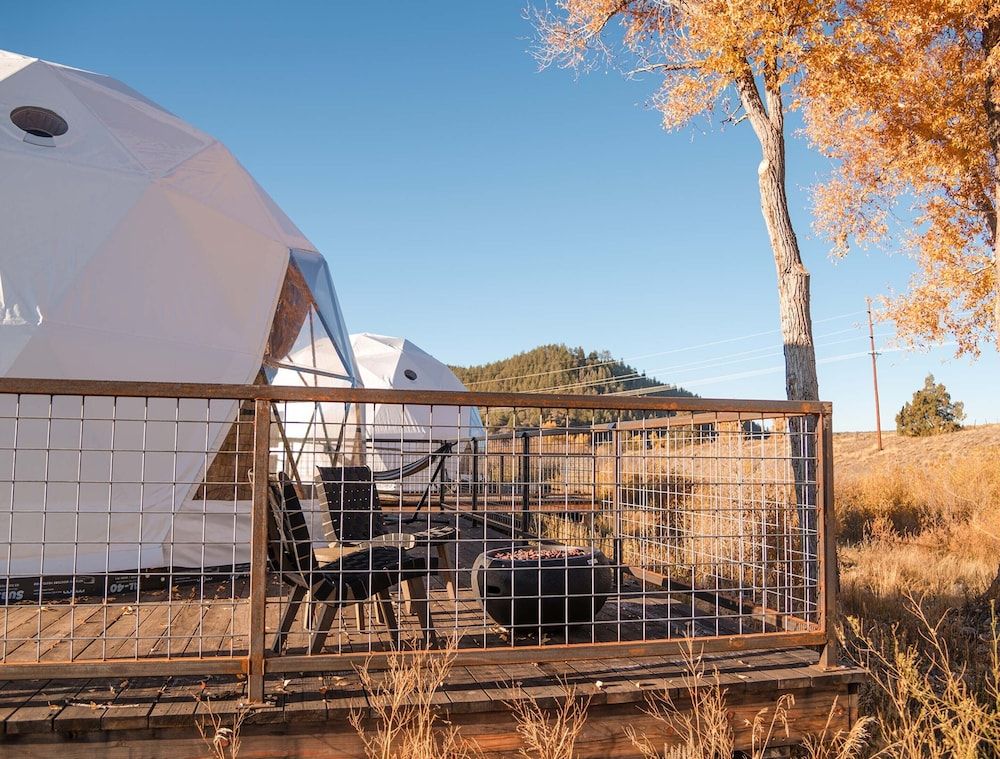 Pagosa River Domes Deluxe King Room 5