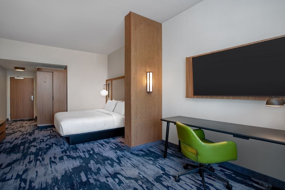 Suite, 1 King Bed with Sofa bed