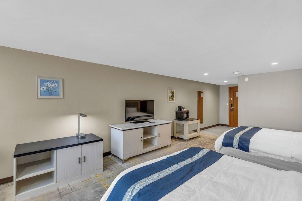 KC Inn Comfort Double Room 8