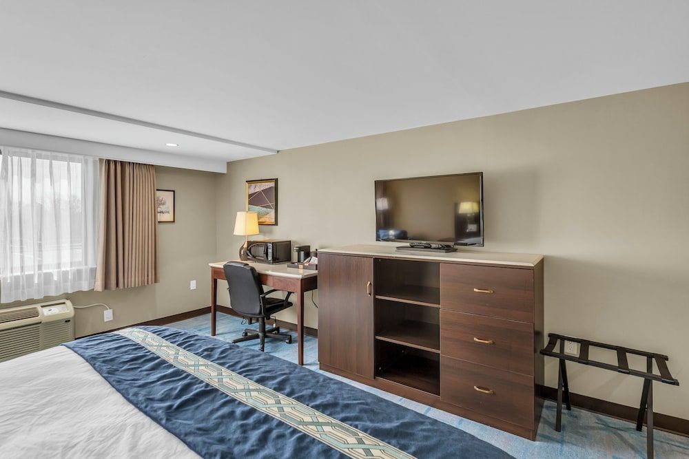 KC Inn Comfort Single Room, 1 King Bed 8