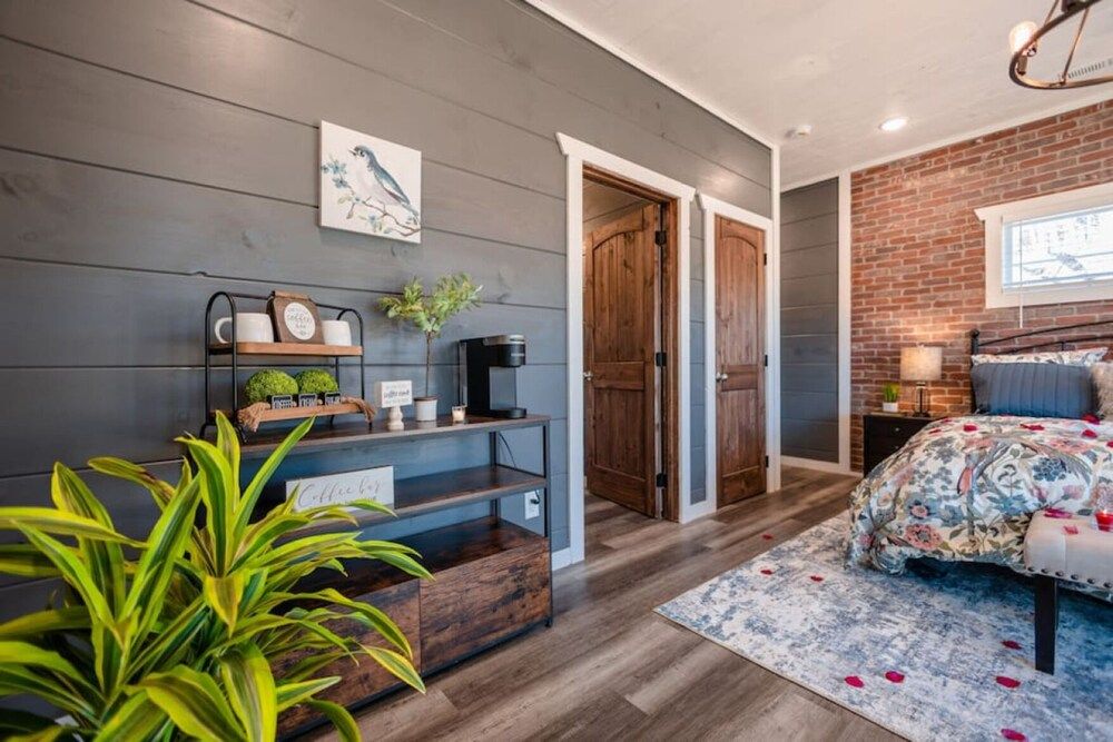 Romantic Cabin Retreat By Ghosal Luxury Lodging Romantic Cabin 16