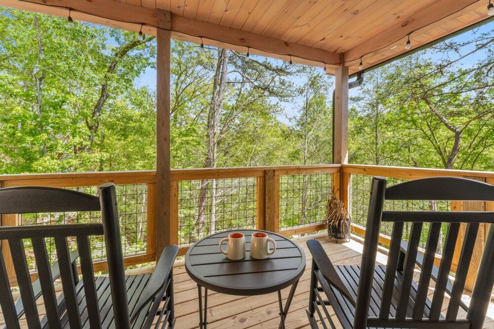 Romantic Cabin Retreat By Ghosal Luxury Lodging Romantic Cabin 5