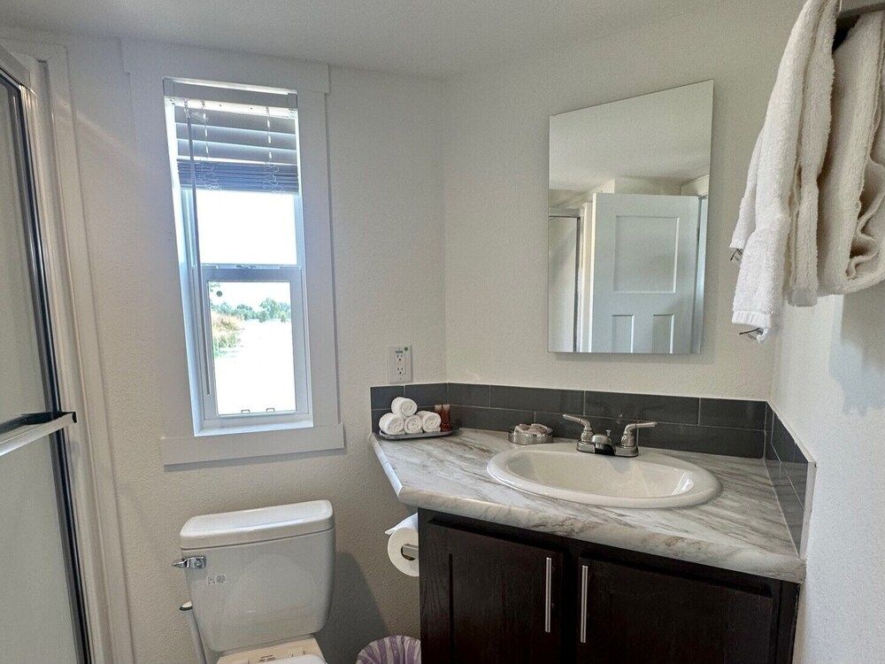 Tiger's Trail RV Resort Deluxe Cottage, 1 Bedroom 2