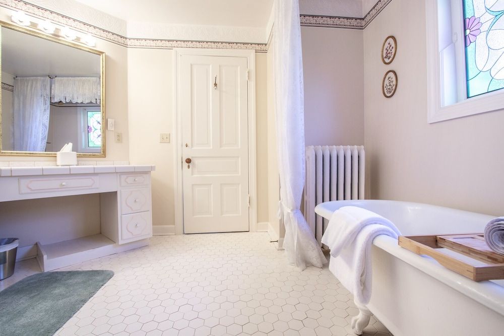 The Oaks Victorian Inn Florence Single King 12