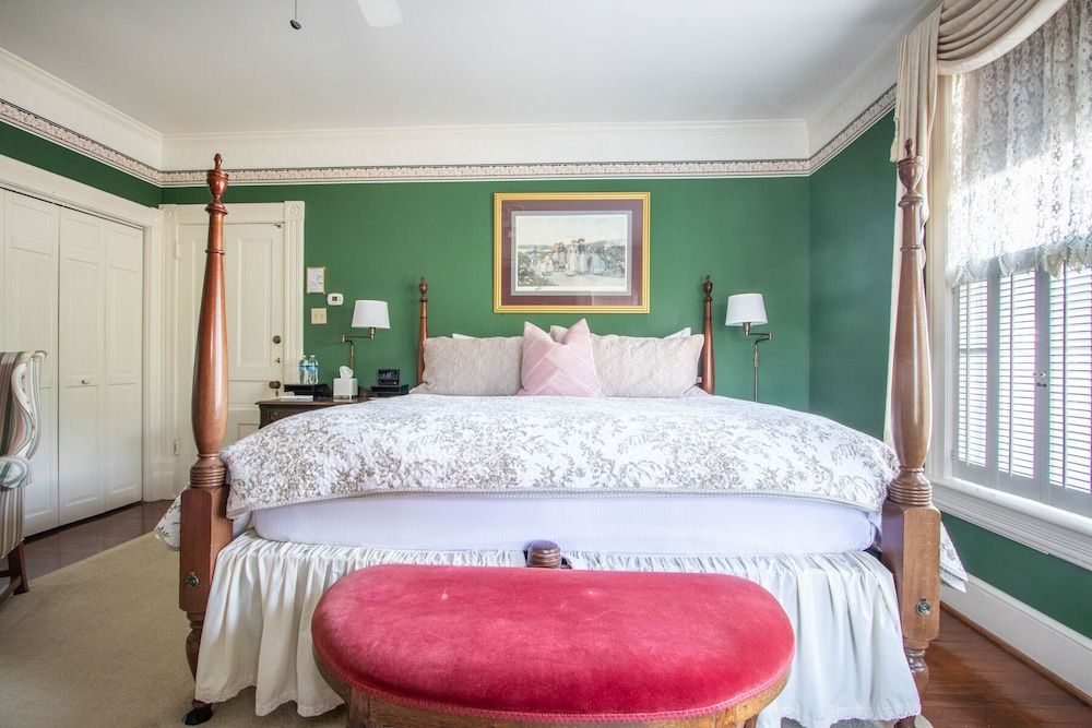 The Oaks Victorian Inn Florence Single King 2