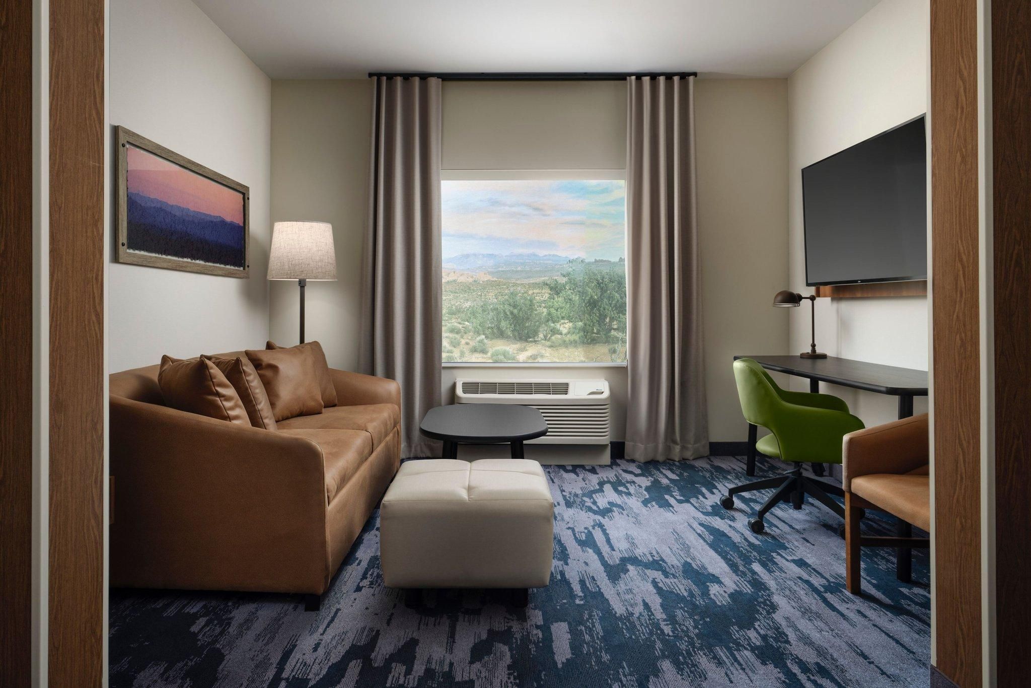 Fairfield by Marriott Inn & Suites Barstow Suite, 1 King, Sofa bed 3