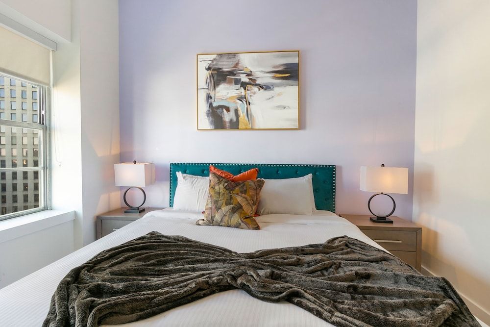 Luxury Condo, 4 Bedrooms, 2 Bathrooms