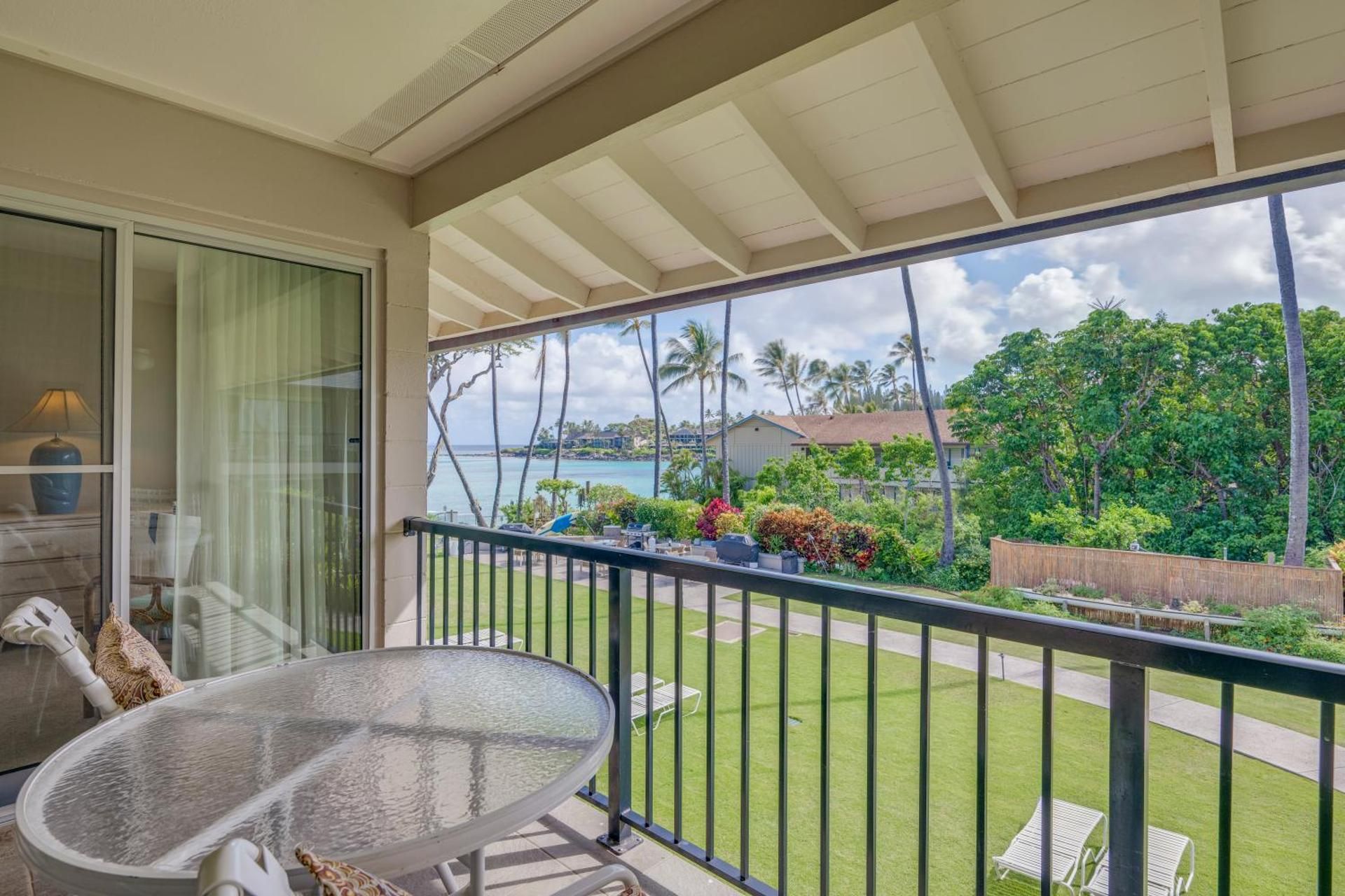 One-Bedroom Apartment with View
