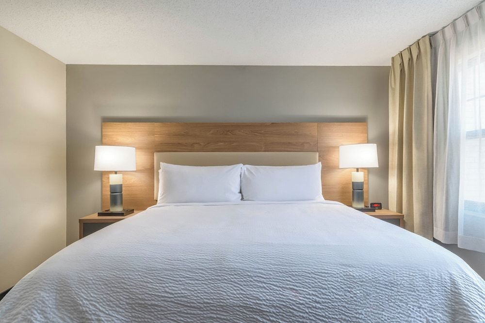 Candlewood Suites Southfield - Detroit by IHG Studio Suite, 1 King Bed with Sofa bed 4