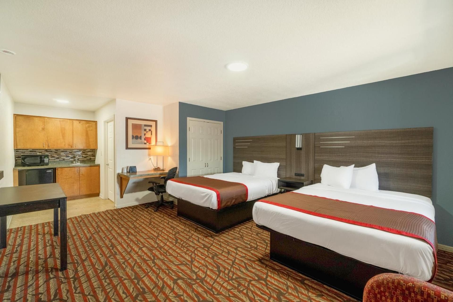 2 Queen Beds Non-Smoking