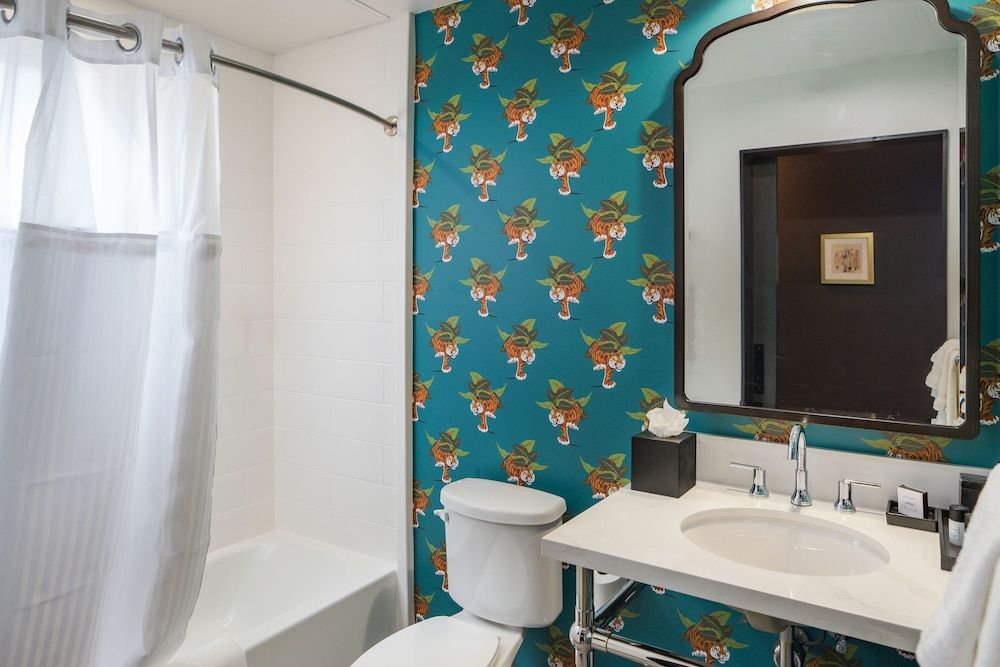 Origin Baton Rouge, a Wyndham Hotel Room, 1 King Bed 4