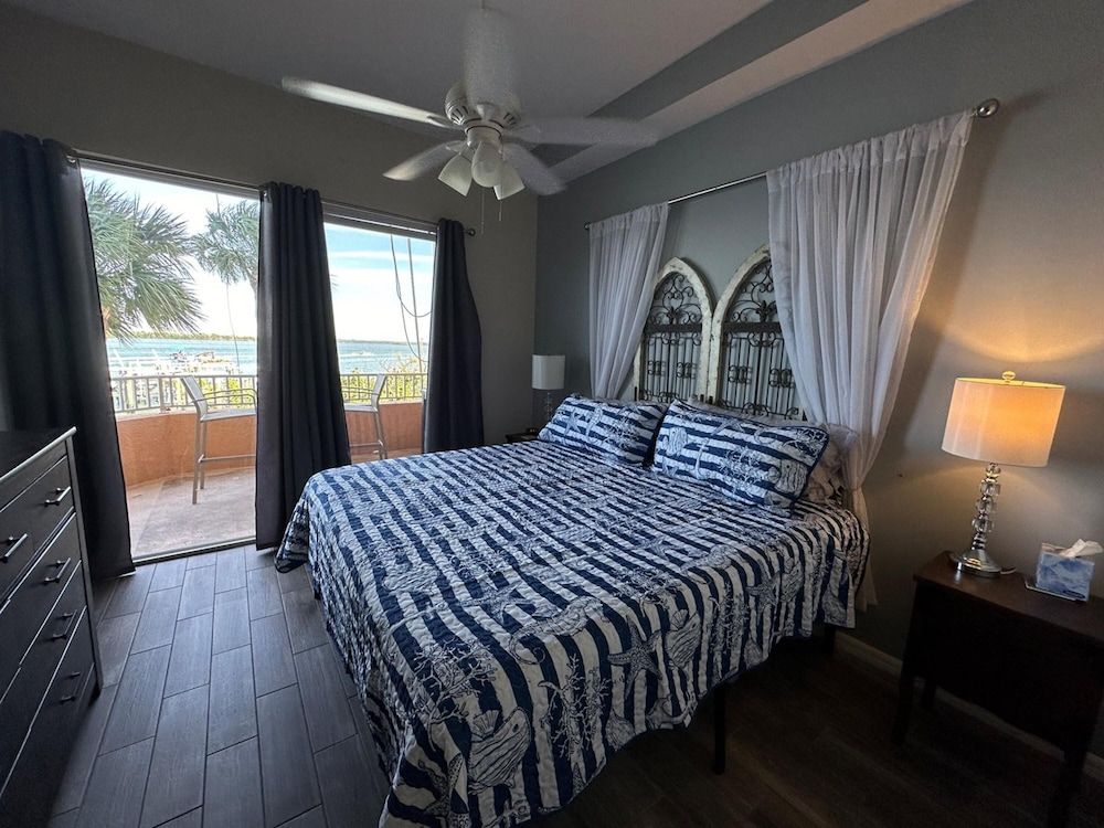 Lovers Key Resort Suite 1
