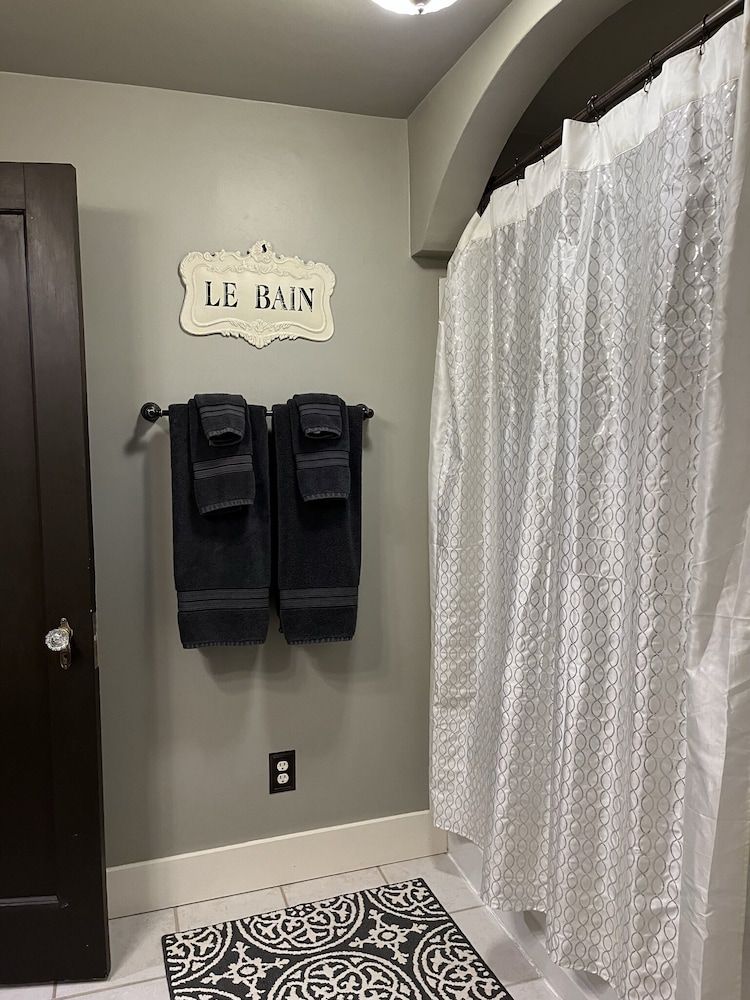 Historic Twin Tudors Inn Historic Twin Tudors Inn Southeast Room KP1400SE 10