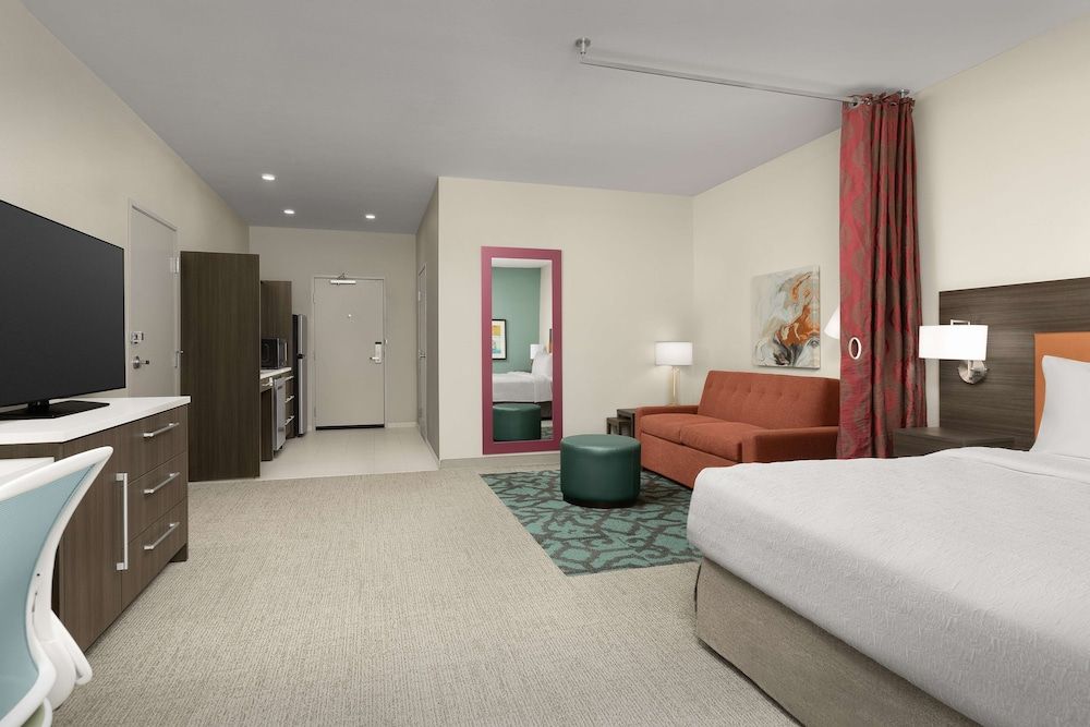 Studio Suite, 1 King Bed (Hearing)
