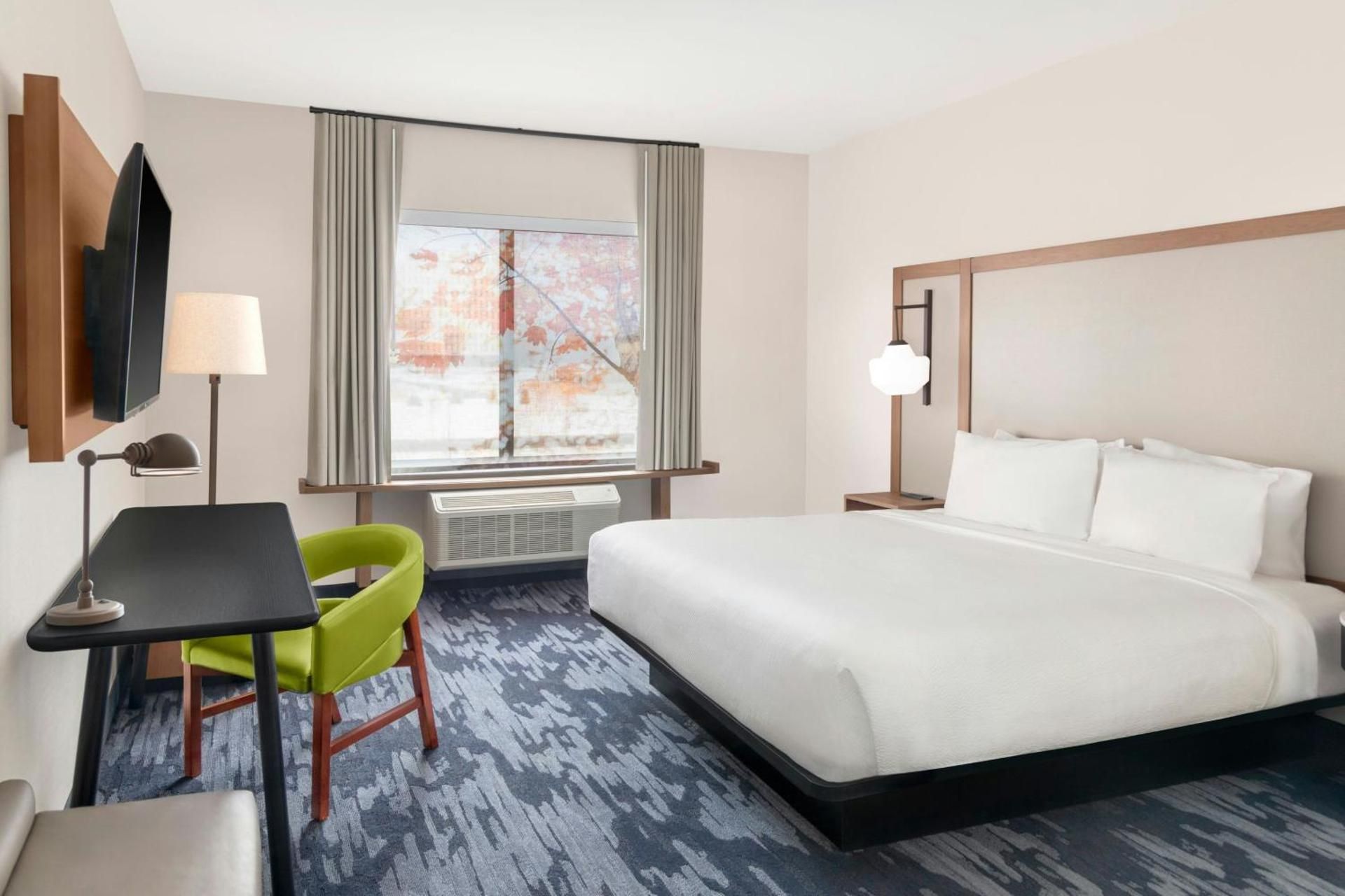 Standard King Room with Roll-In Shower - Mobility/Hearing Accessible