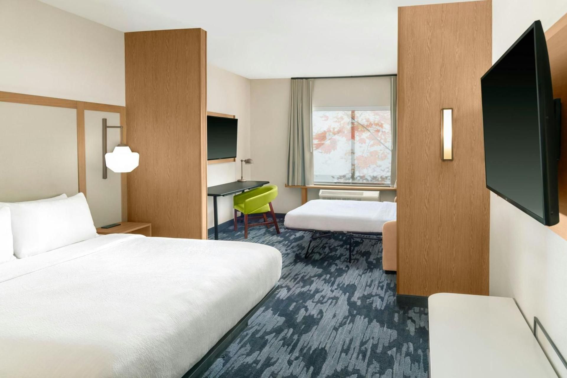 King Suite with Sofa Bed - Hearing Accessible