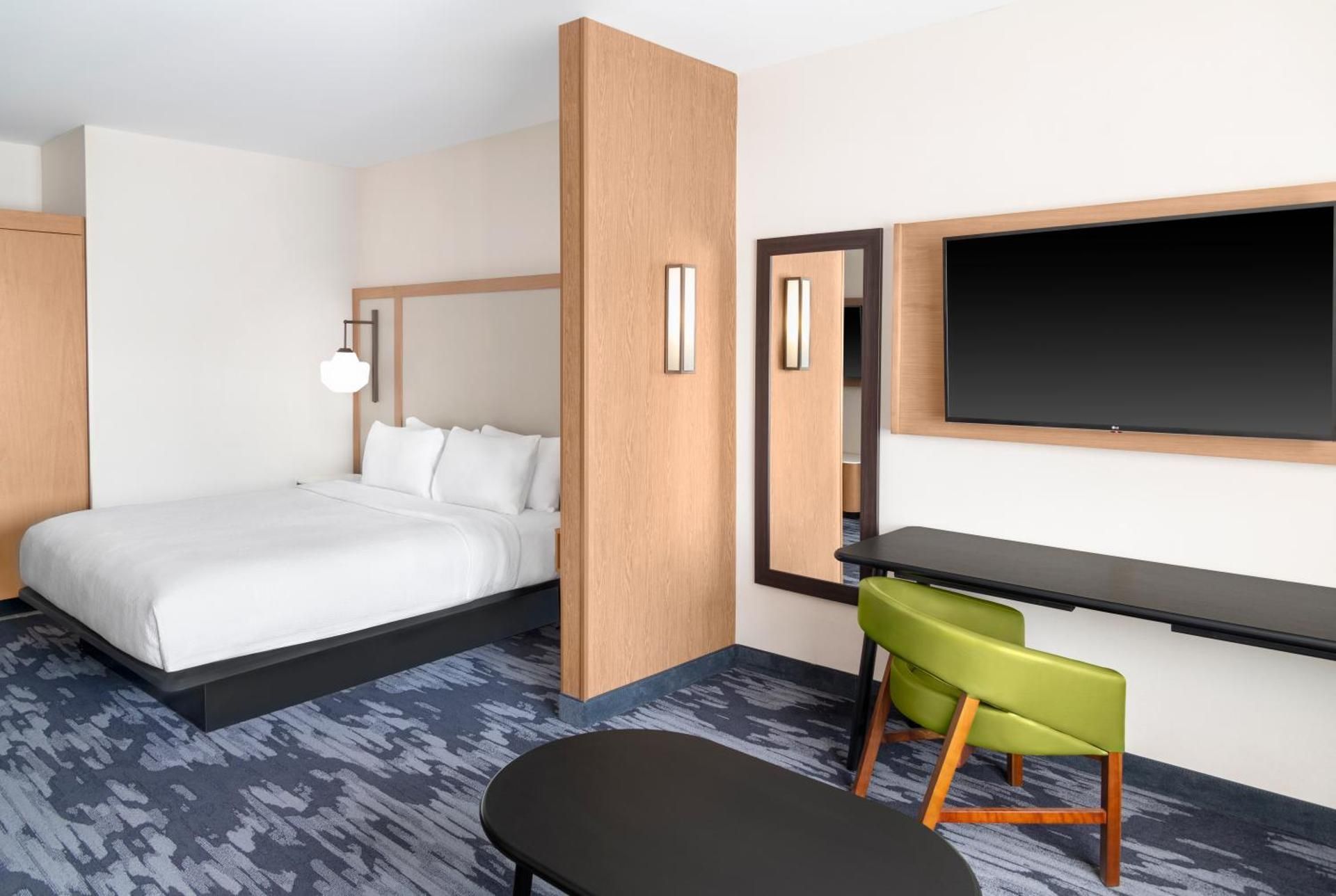 King Suite with Sofa Bed - Hearing Accessible