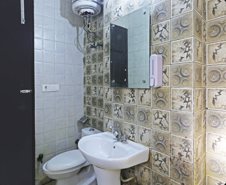 Standard Room With Free Wi-Fi Safe and Hygiene Stay