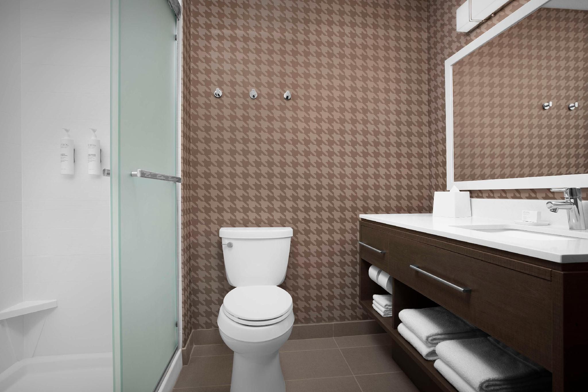 2 Queen Beds Studio Suite