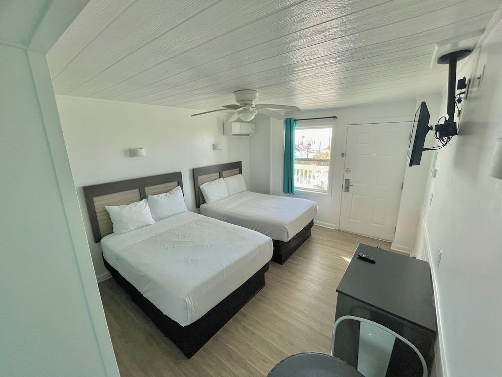 Ocean Crest Motel Standard Room