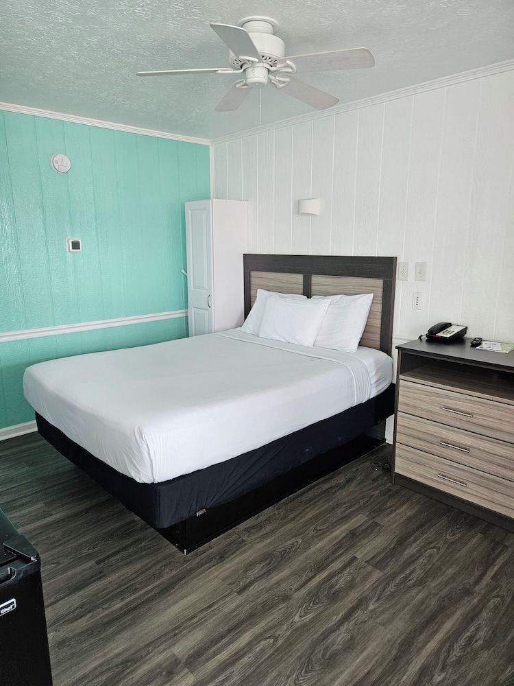 Ocean Crest Motel Standard Single Room