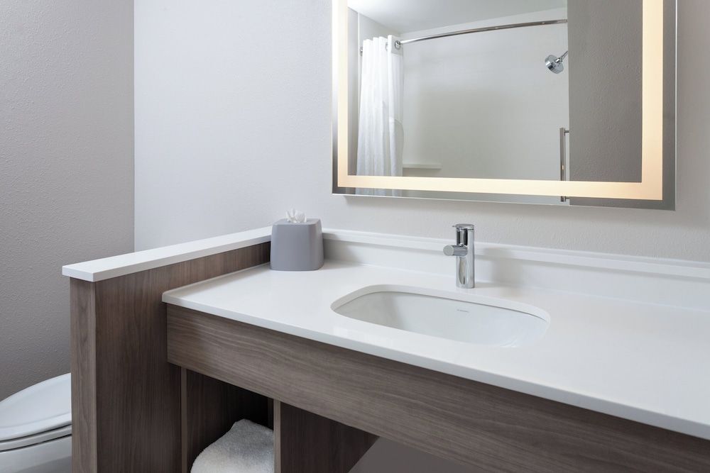 Holiday Inn Express & Suites Reedsburg - Dells Area by IHG Suite, 2 Queen Beds 3