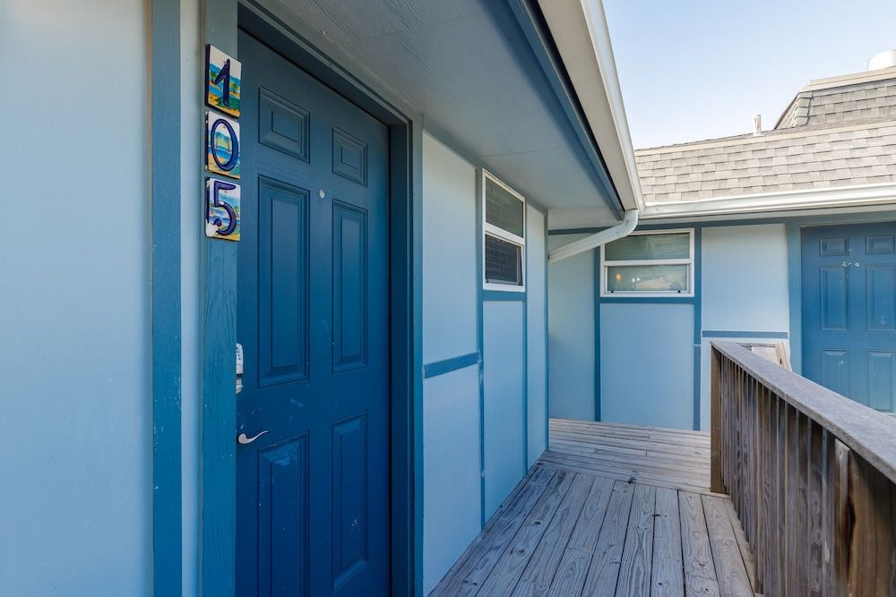 Ocean View Optional Golf Cart Sleeps 6