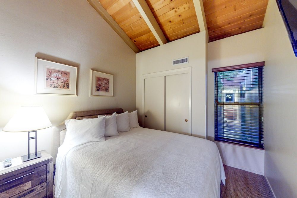 Townhome, 5 Bedrooms (Lakeside)