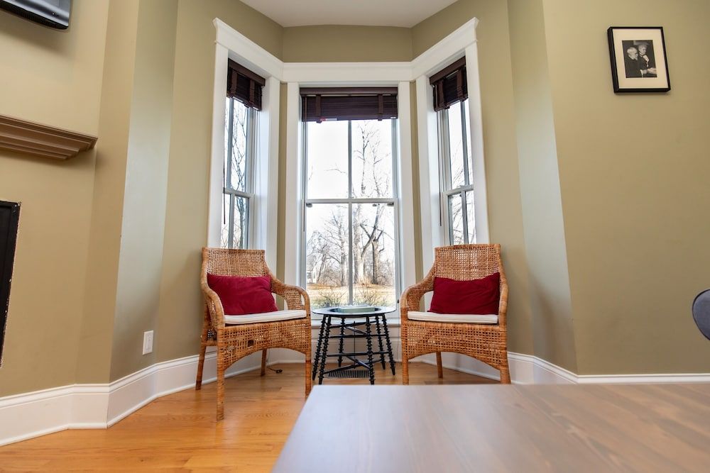 Furness Mansion Superior Suite 13