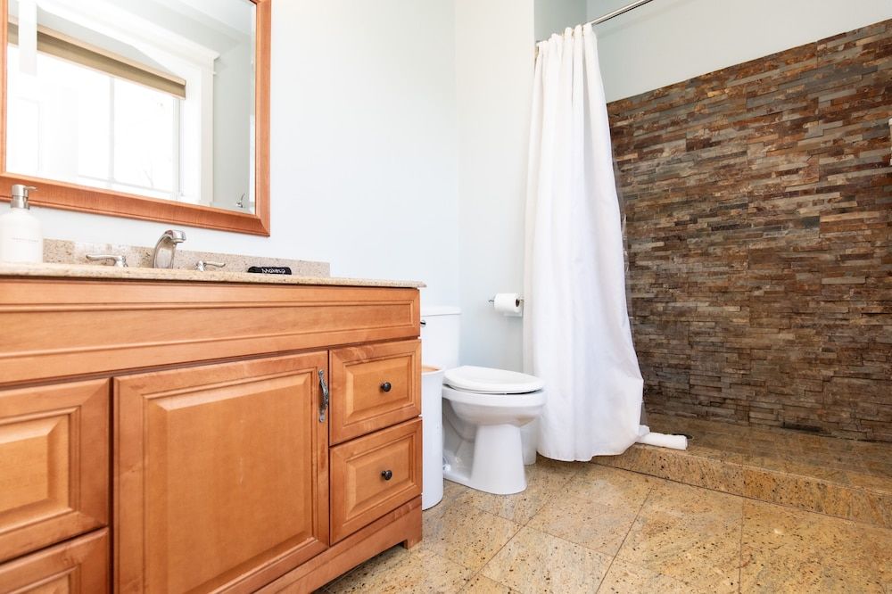 Furness Mansion Superior Suite 6