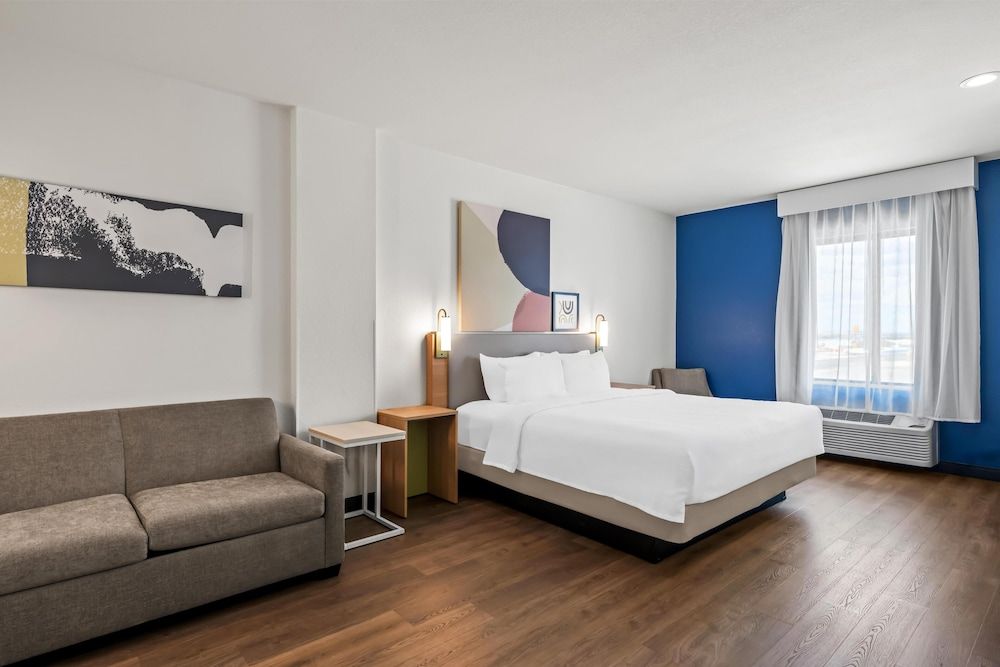Studio, 1 King Bed, Accessible, Bathtub (Mobility & Hearing)