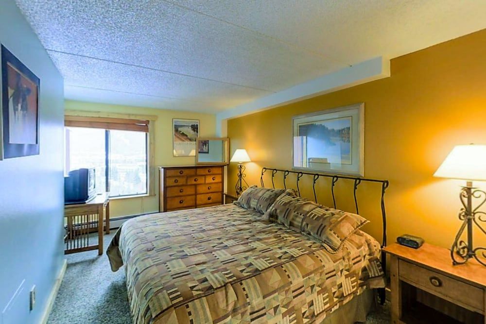 Village Square Condo, 1 Bedroom
