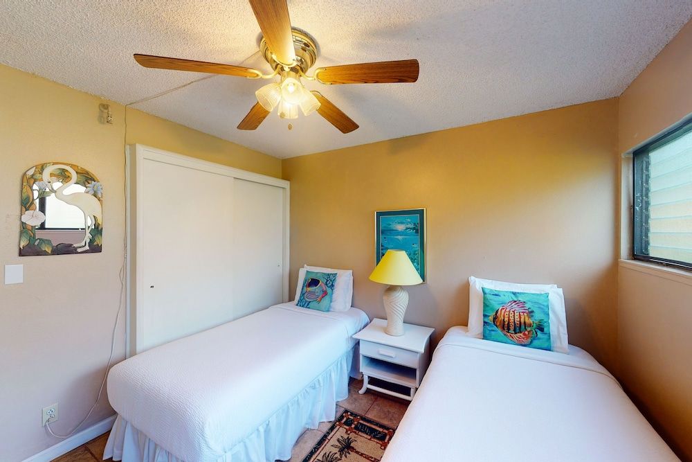 Condo, 2 Bedrooms