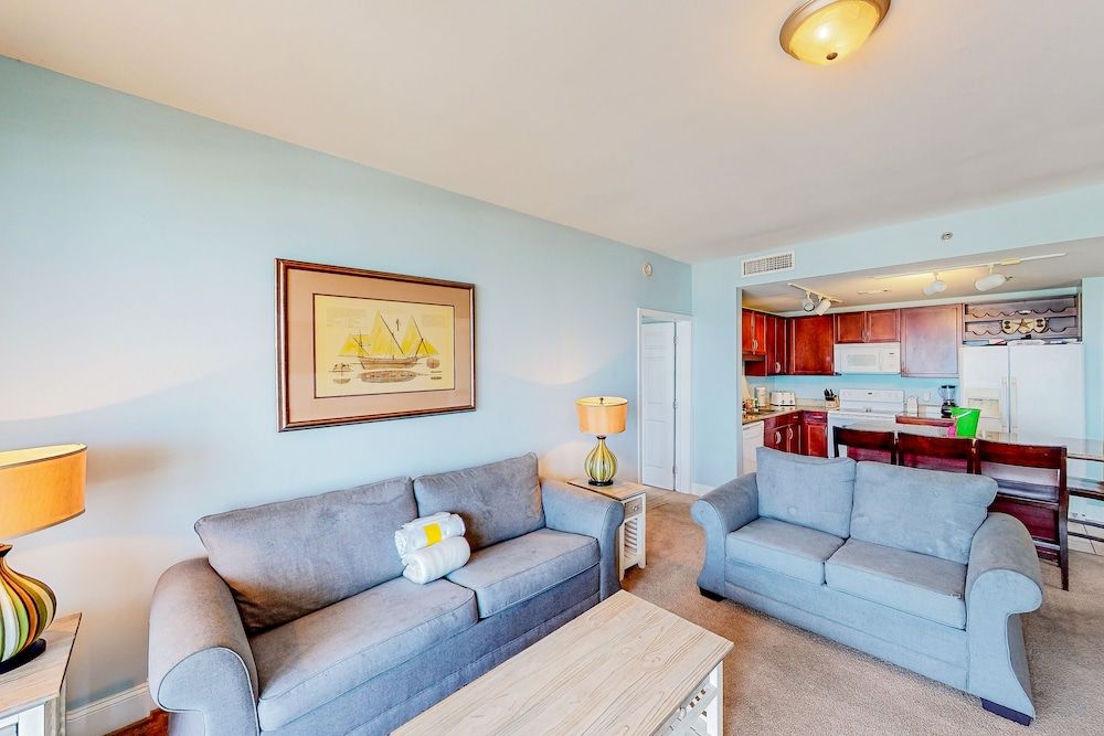 Condo, 3 Bedrooms