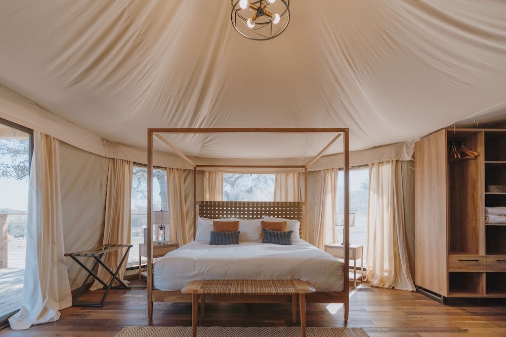 Luxury Tent, 2 Bedrooms, Hill View