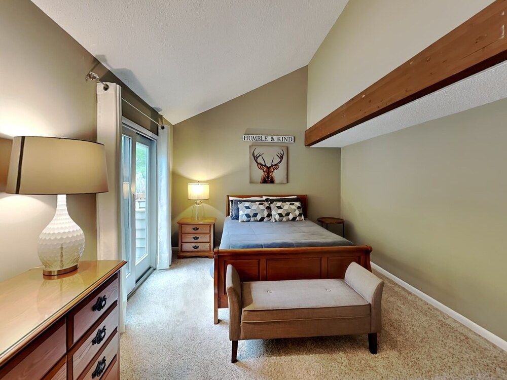 House, Multiple Beds, Hot Tub