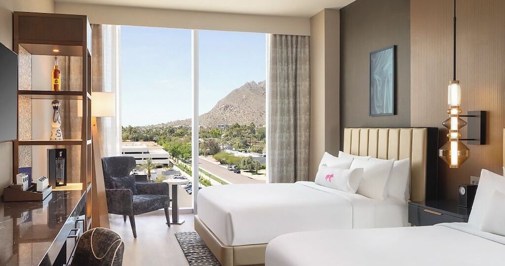 Room, 2 Queen Beds, Accessible, Mountain View (Bathtub)