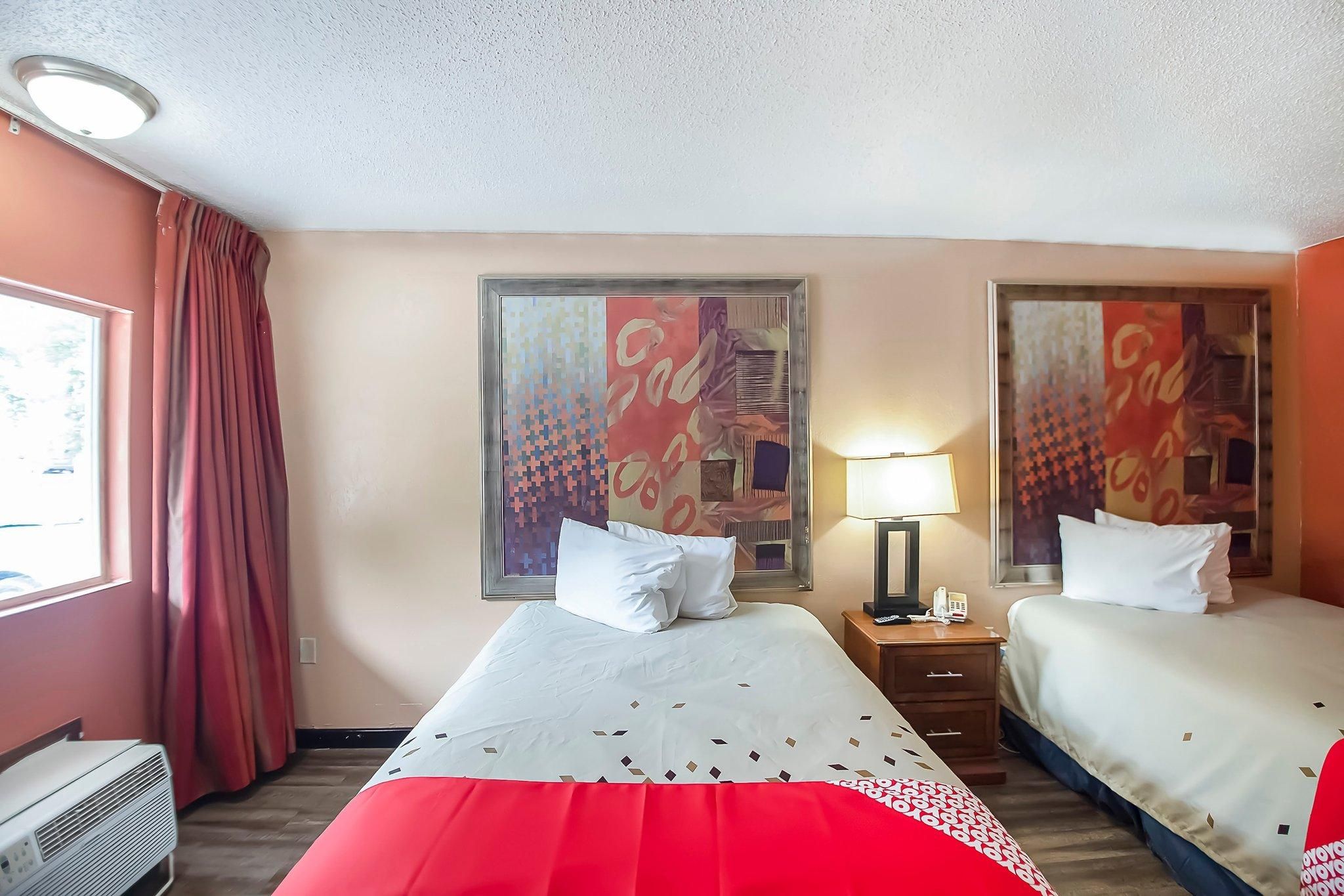 Hotel O Daylight Inn Elkhart I-90, IN Premium 2 Queen Bed