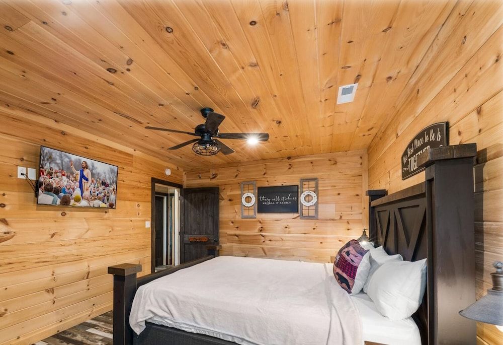 Signature Cabin